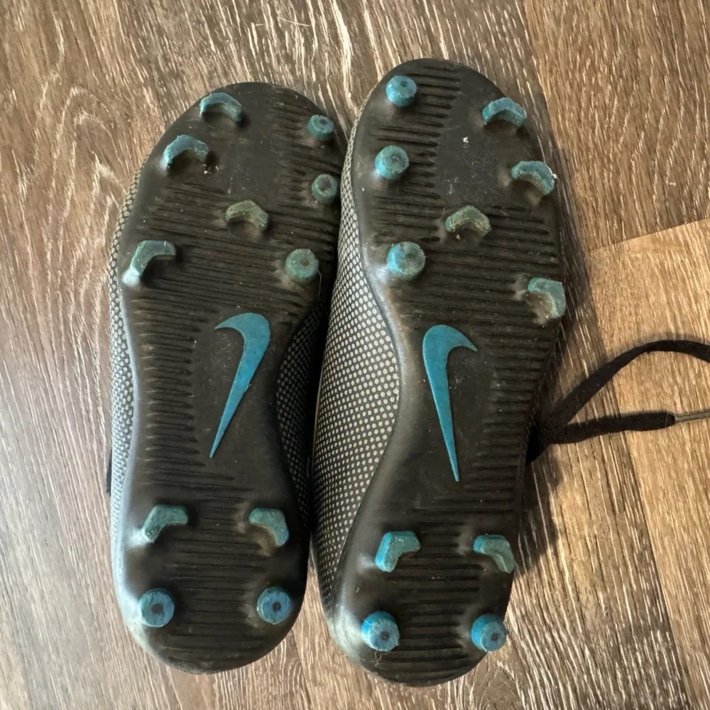 Nike Kids Black and Gray Soccer Cleats - Little Kids 13C